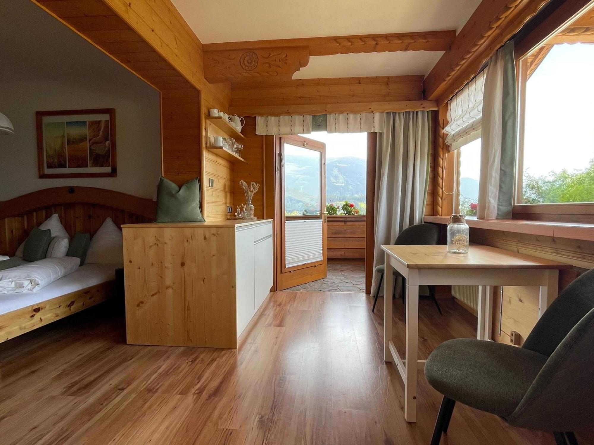 Gasthof Pension Perauer Lieserhofen エクステリア 写真