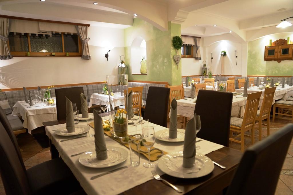 Gasthof Pension Perauer Lieserhofen エクステリア 写真